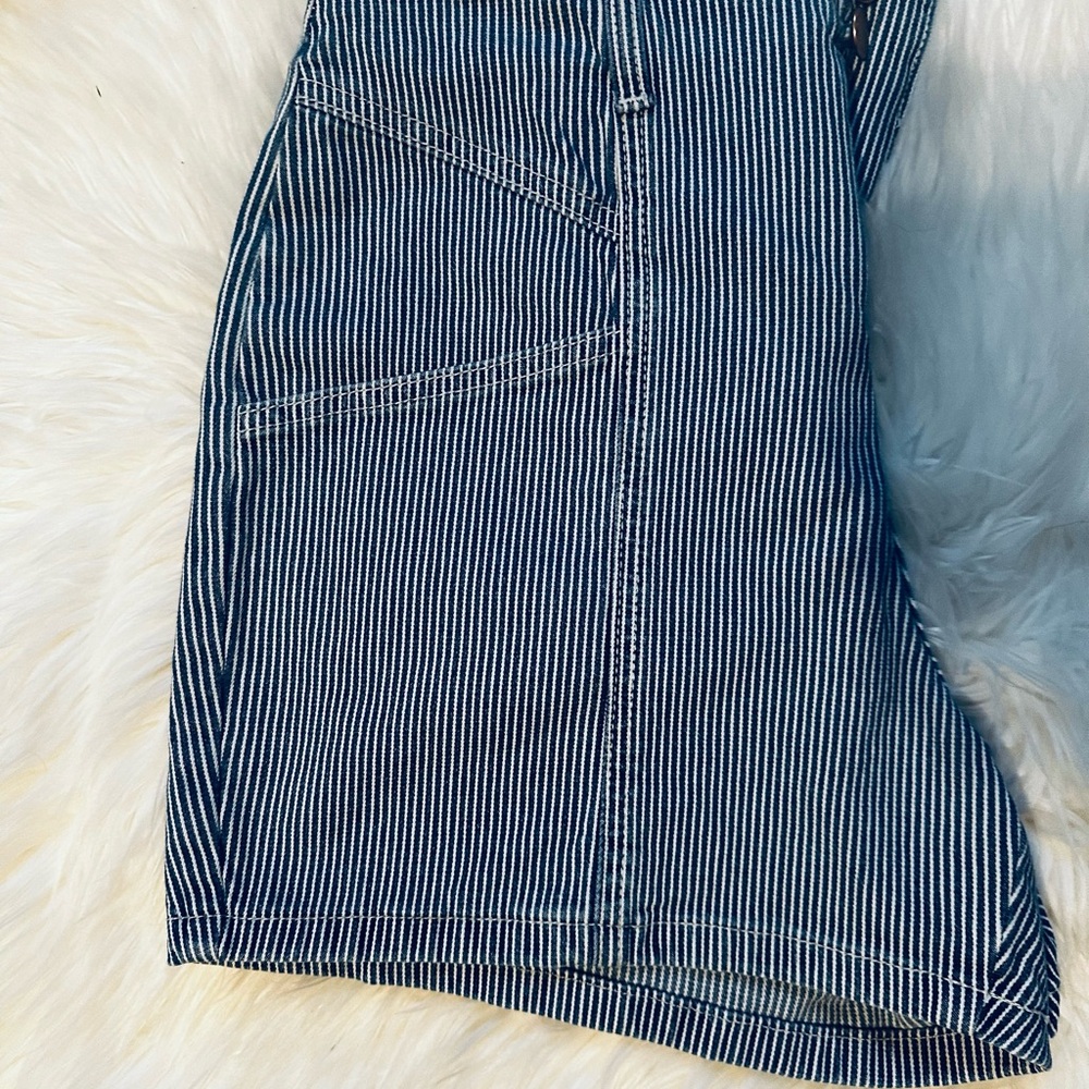 Universal Thread - Striped Blue Women's Shorts Size 6